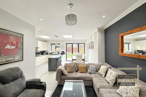 30 Dorset Waye, Hounslow, TW5 0ND