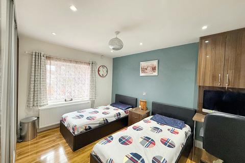 30 Dorset Waye, Hounslow, TW5 0ND