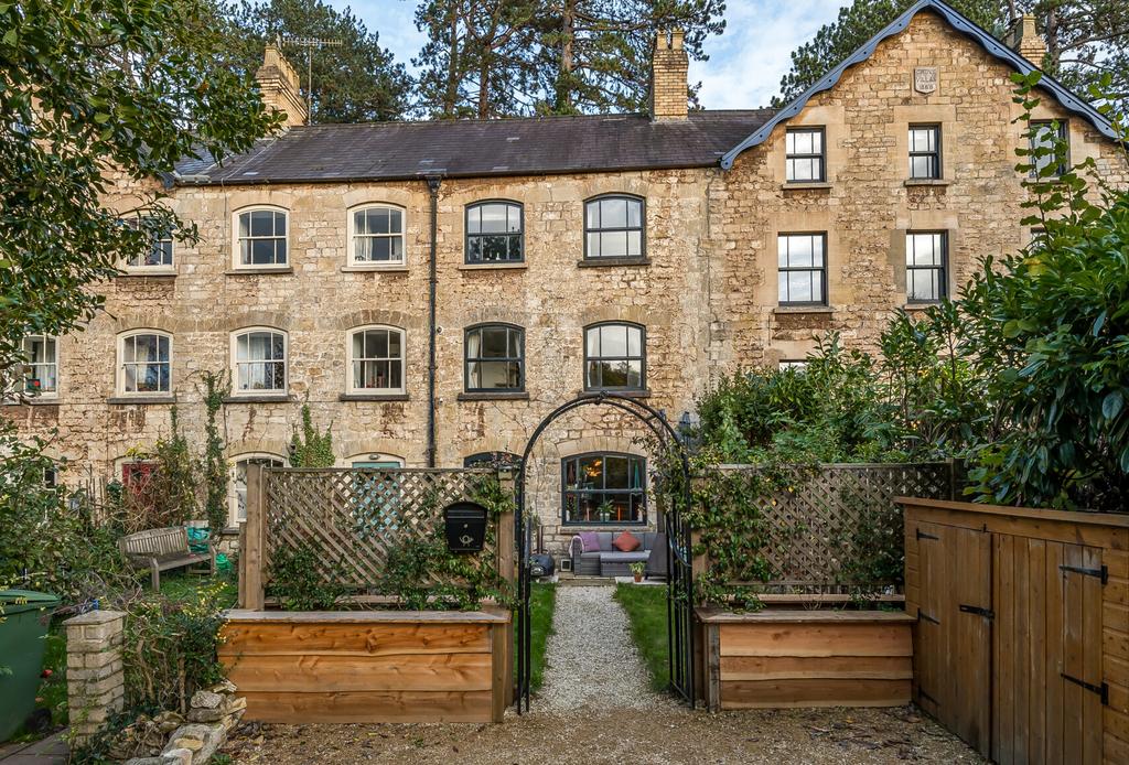 1370362-2-68ffa6c...