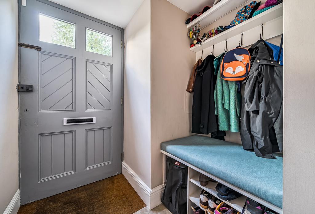 1370362-4-68ffa6e...