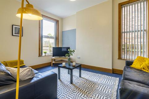 6 bedroom house to rent, Seely Road, Nottingham NG7