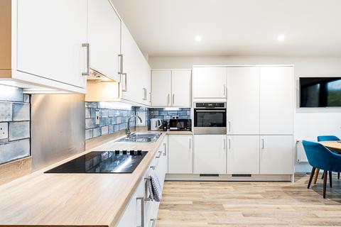 2 bedroom flat to rent, Flat ,  Osiers Road, London SW18