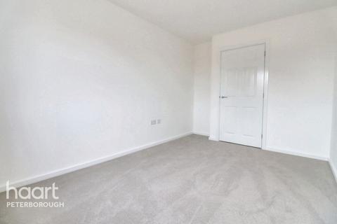 3 bedroom terraced house for sale, Somerset Drive, Peterborough