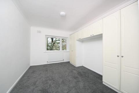 2 bedroom apartment for sale, Oak Tree Close, W5