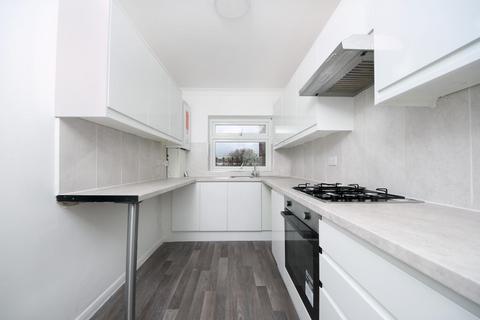 2 bedroom apartment for sale, Oak Tree Close, W5