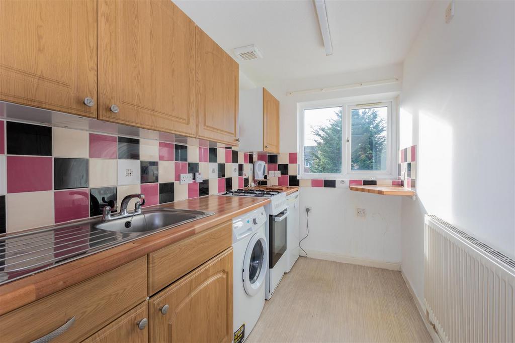 16 Hardy Close-06.jpg