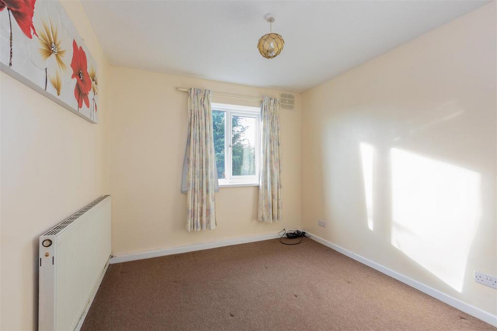 16 Hardy Close-05.jpg