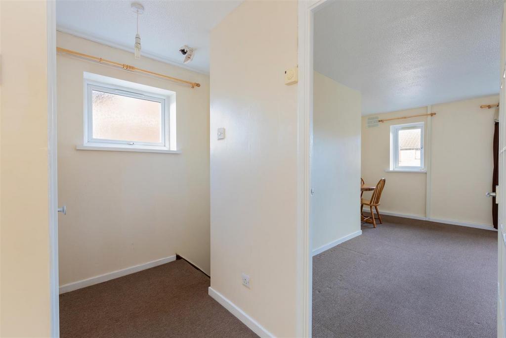 16 Hardy Close-07.jpg