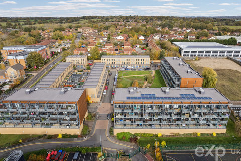 1 bedroom flat for sale, Studio Way, Borehamwood WD6