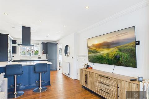 4 bedroom link detached house for sale, Allen Way, Springfield, Chelmsford