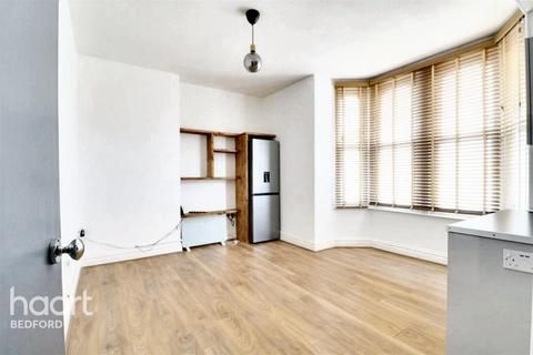 1 bedroom flat for sale, Shakespeare Road, Bedford