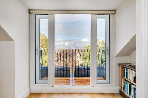 2 bedroom flat to rent, Nightingale Lane, London SW12