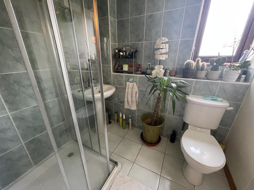 Shower room.JPG