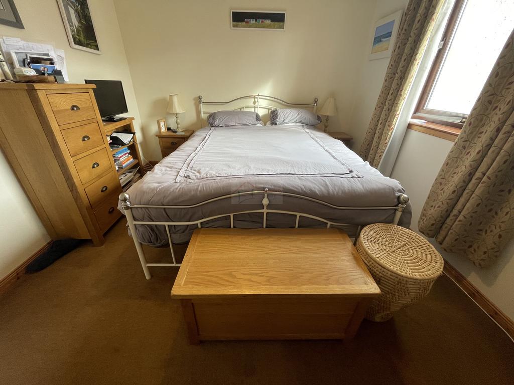 Bedroom 1a.JPG