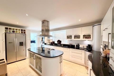 3 bedroom detached house to rent, Crossways, Shenfield, Brentwood