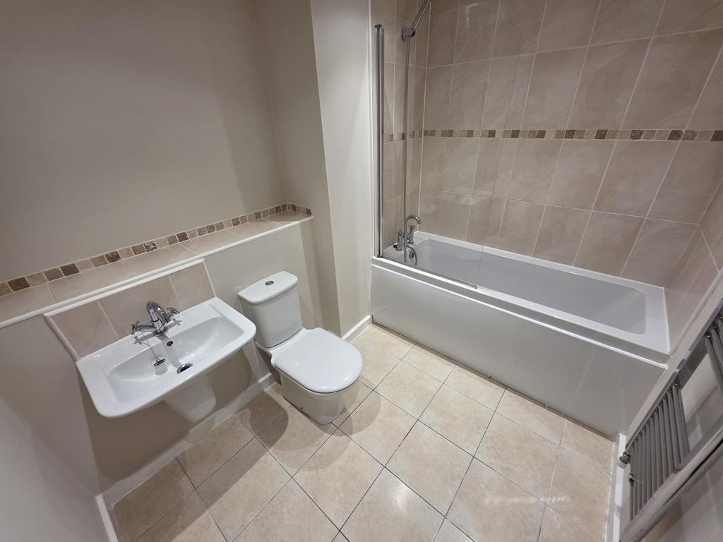 Higher Hillgate bath