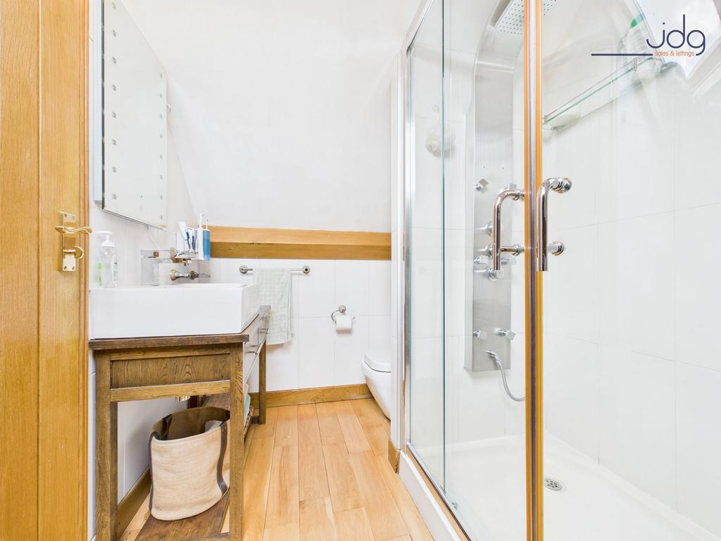 En-Suite Shower
