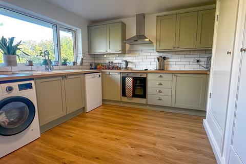 undefined, Mayflower Close, Dartmouth