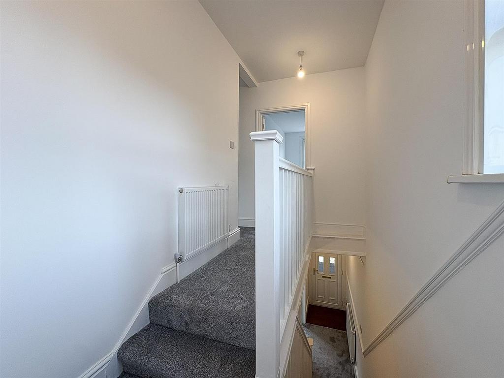 Hallway-2.jpg