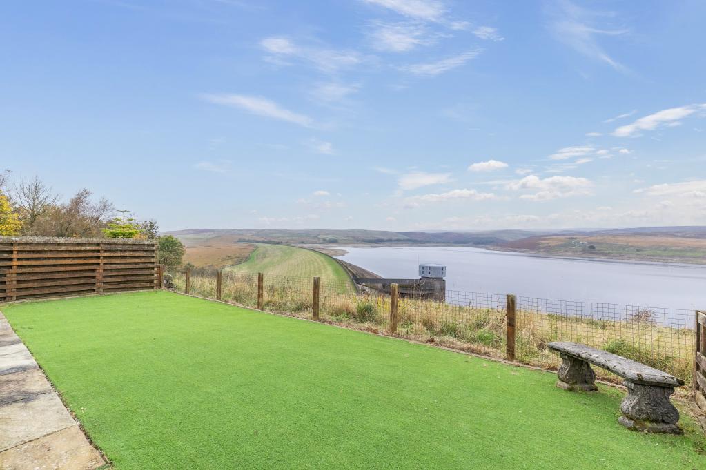 Rear Garden/Views