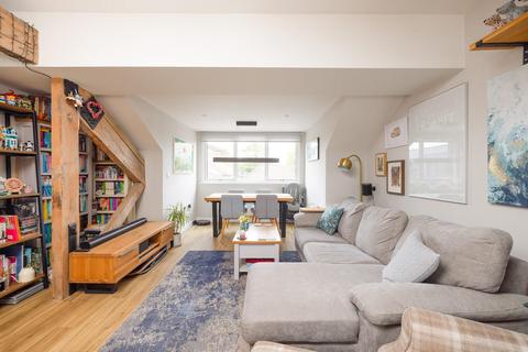 3 bedroom flat for sale, The Boot Factory, St George