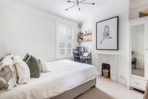 81 Trinity Road, London, SW19 8QZ