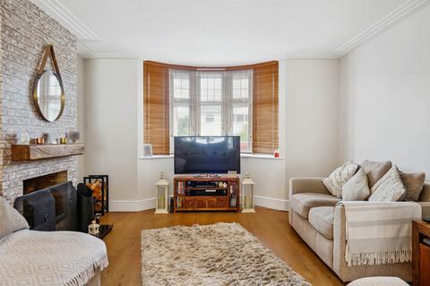 undefined, Southfield Avenue, North Watford