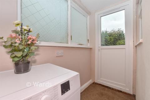 8 Whitfeld Road, Ashford, TN23 7TX