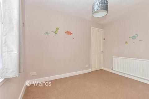 8 Whitfeld Road, Ashford, TN23 7TX