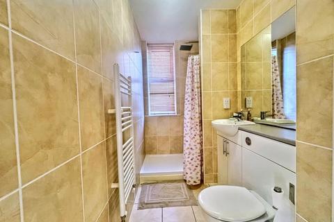 1 bedroom flat for sale, Boscombe East