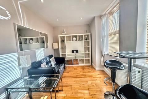 1 bedroom flat for sale, Boscombe East