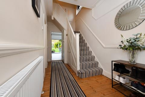 3 bedroom semi-detached house for sale, Parkland Avenue, Upminster RM14
