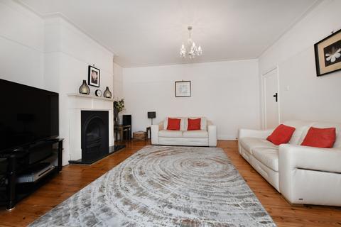 3 bedroom semi-detached house for sale, Parkland Avenue, Upminster RM14