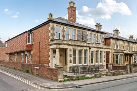 1 bedroom flat for sale, Marshfield Road, Chippenham
