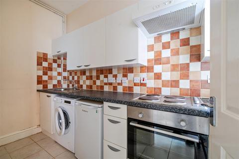 1 bedroom flat for sale, Marshfield Road, Chippenham