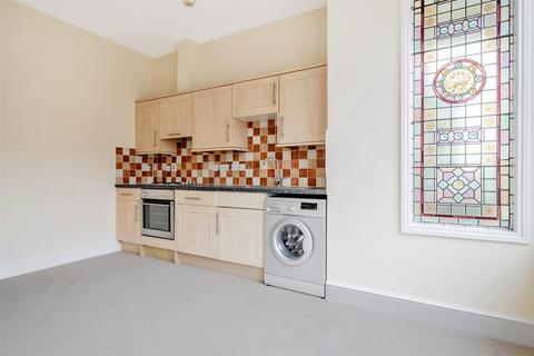 2 bedroom flat for sale, Marshfield Road, Chippenham