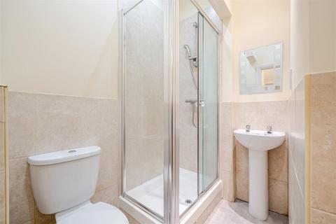 2 bedroom flat for sale, Marshfield Road, Chippenham