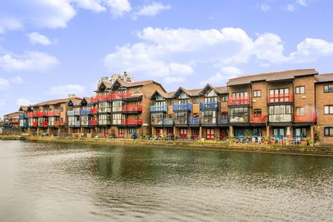 undefined, Lancaster Drive, Isle Of Dogs, London, E14