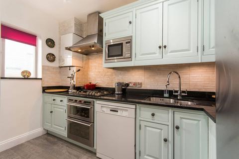 undefined, Lancaster Drive, Isle Of Dogs, London, E14