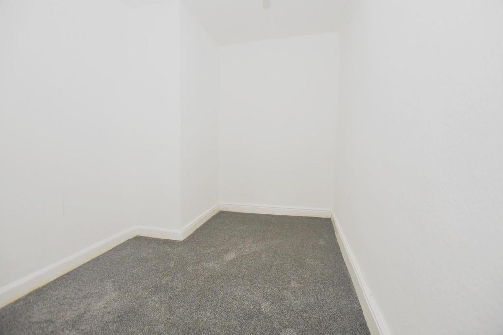 Bedroom 2.JPG