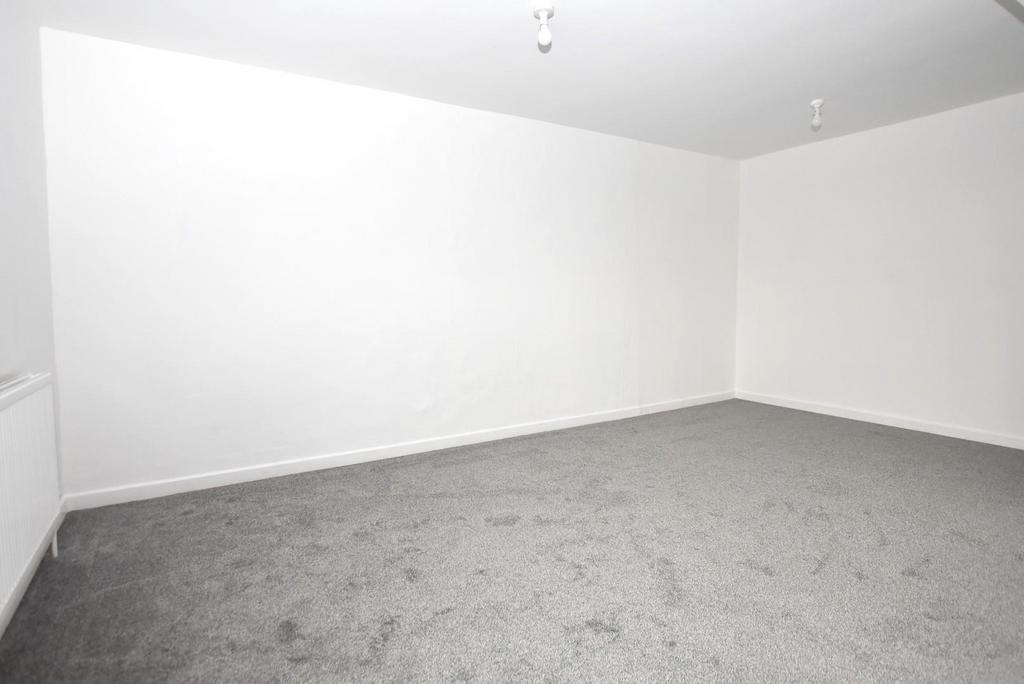 Living room 1.JPG