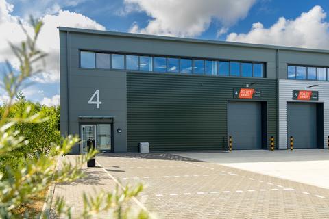 Warehouse to rent - Timber Yard Close, Aston Clinton HP22