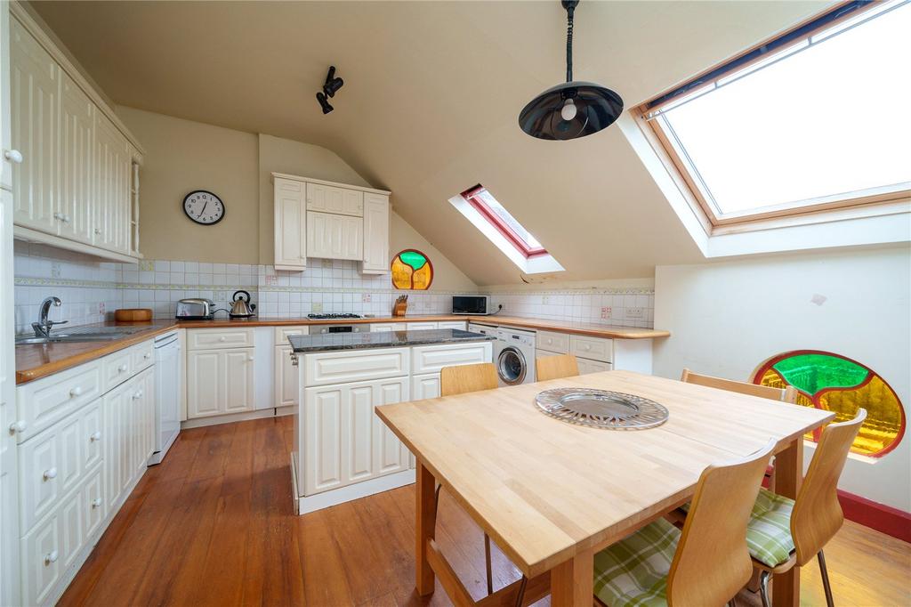 Kitchen/Dining