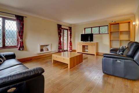 undefined, Llanbury Close, Gerrards Cross SL9