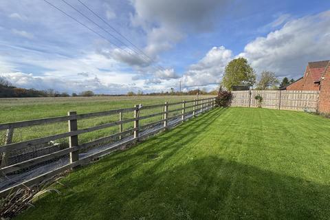 2 bedroom detached bungalow for sale, Jacks Orchard, Priors Marston, CV47