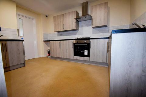 1 bedroom in a house share to rent, Byron Avenue, Hounslow, TW4