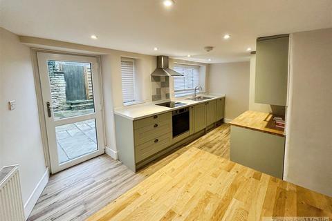 3 bedroom end of terrace house for sale, High Street, Collyweston, Stamford