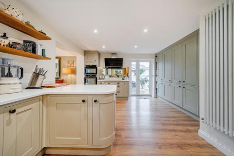 6 bedroom detached house for sale, Bradford Close, Taunton