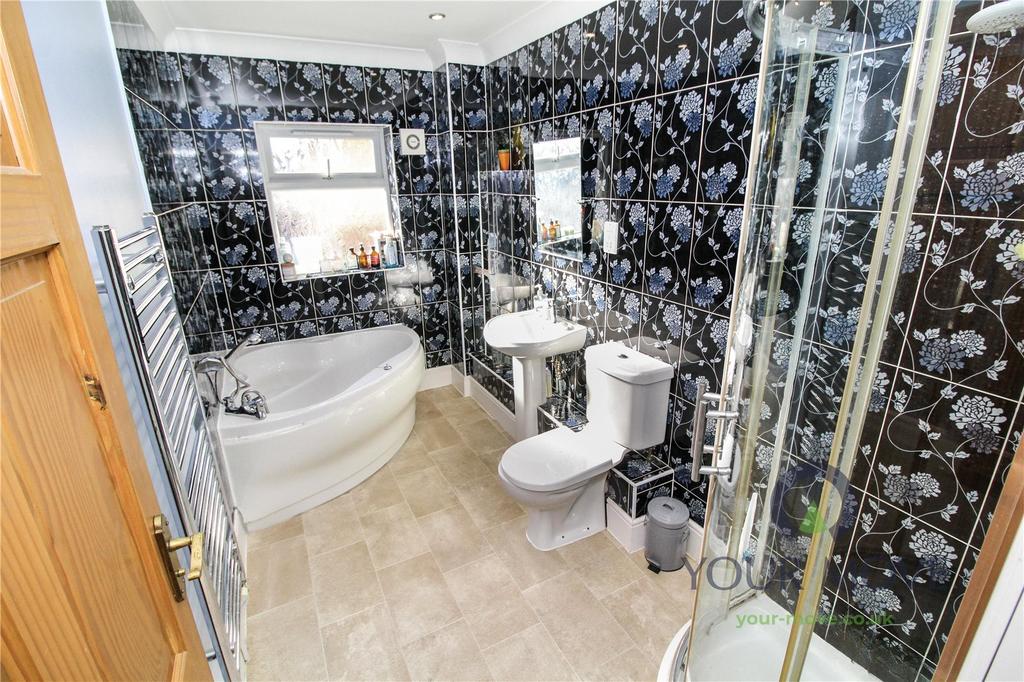 Bathroom/Shower Room