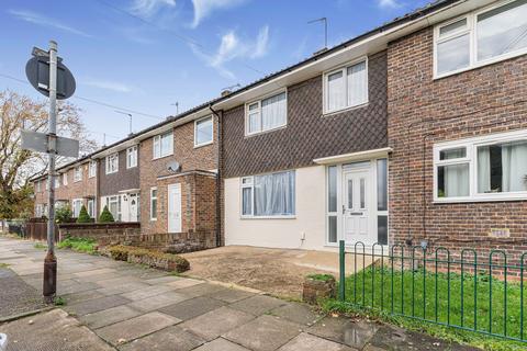 2 bedroom terraced house for sale, Godstow Road, London SE2
